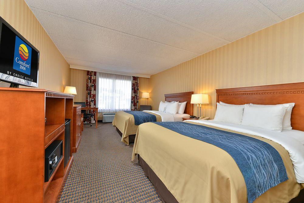 Comfort Inn Falls Church - Tysons Corner Exterior photo