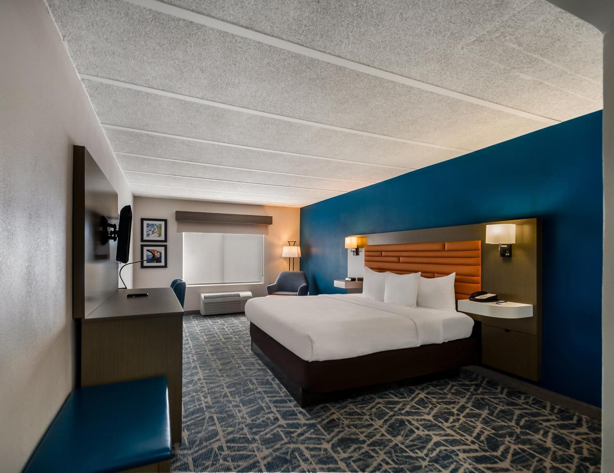 Comfort Inn Falls Church - Tysons Corner Exterior photo