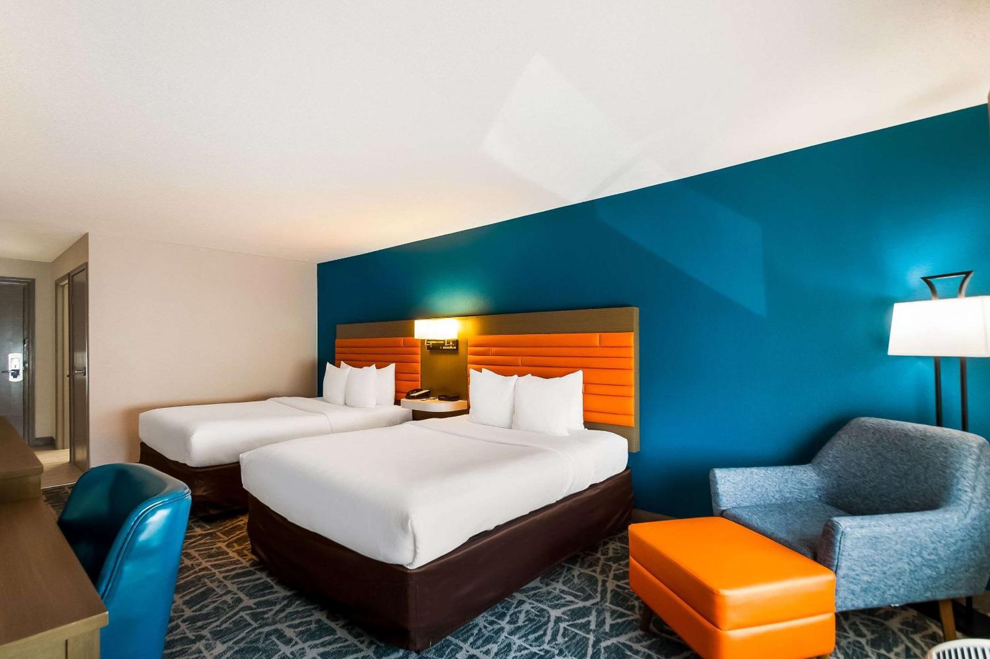 Comfort Inn Falls Church - Tysons Corner Exterior photo