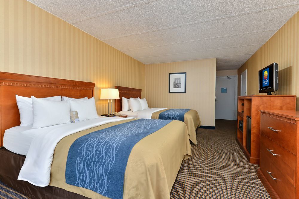 Comfort Inn Falls Church - Tysons Corner Exterior photo